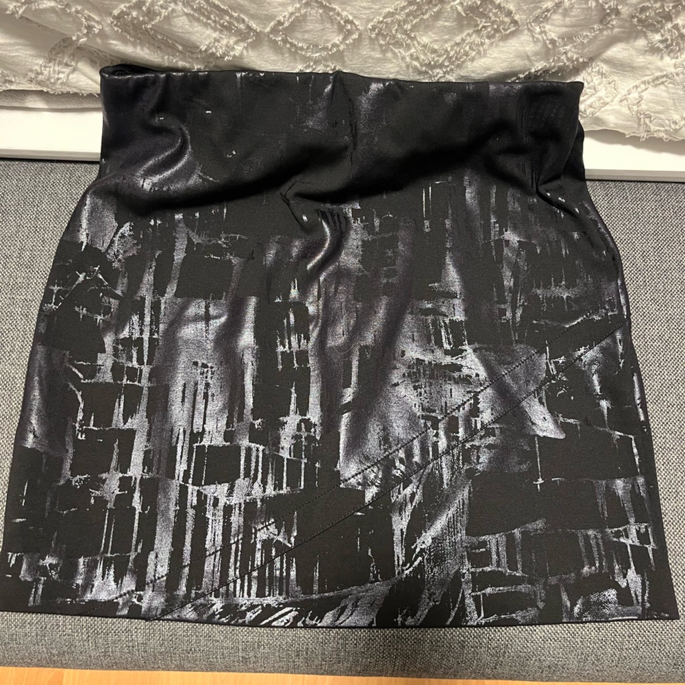 SIMPLY VERY Vera Wang skirt
